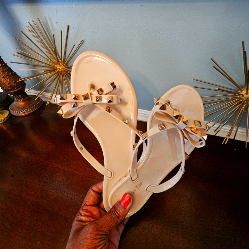 New in Box Mom & Me Nude Gold Studded Bowtie Jelly Sandals, 11-4 Kids, 6-10 Adlt